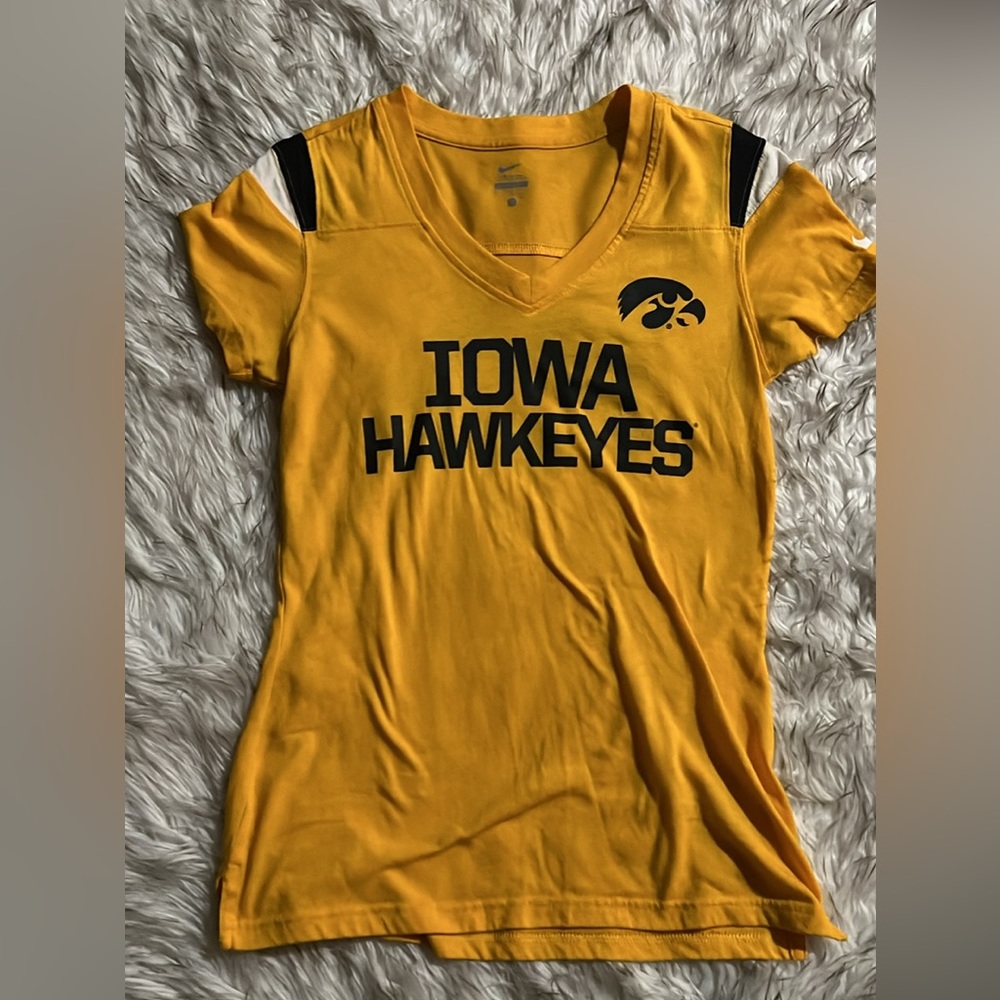 Nike Iowa Hawkeyes Top